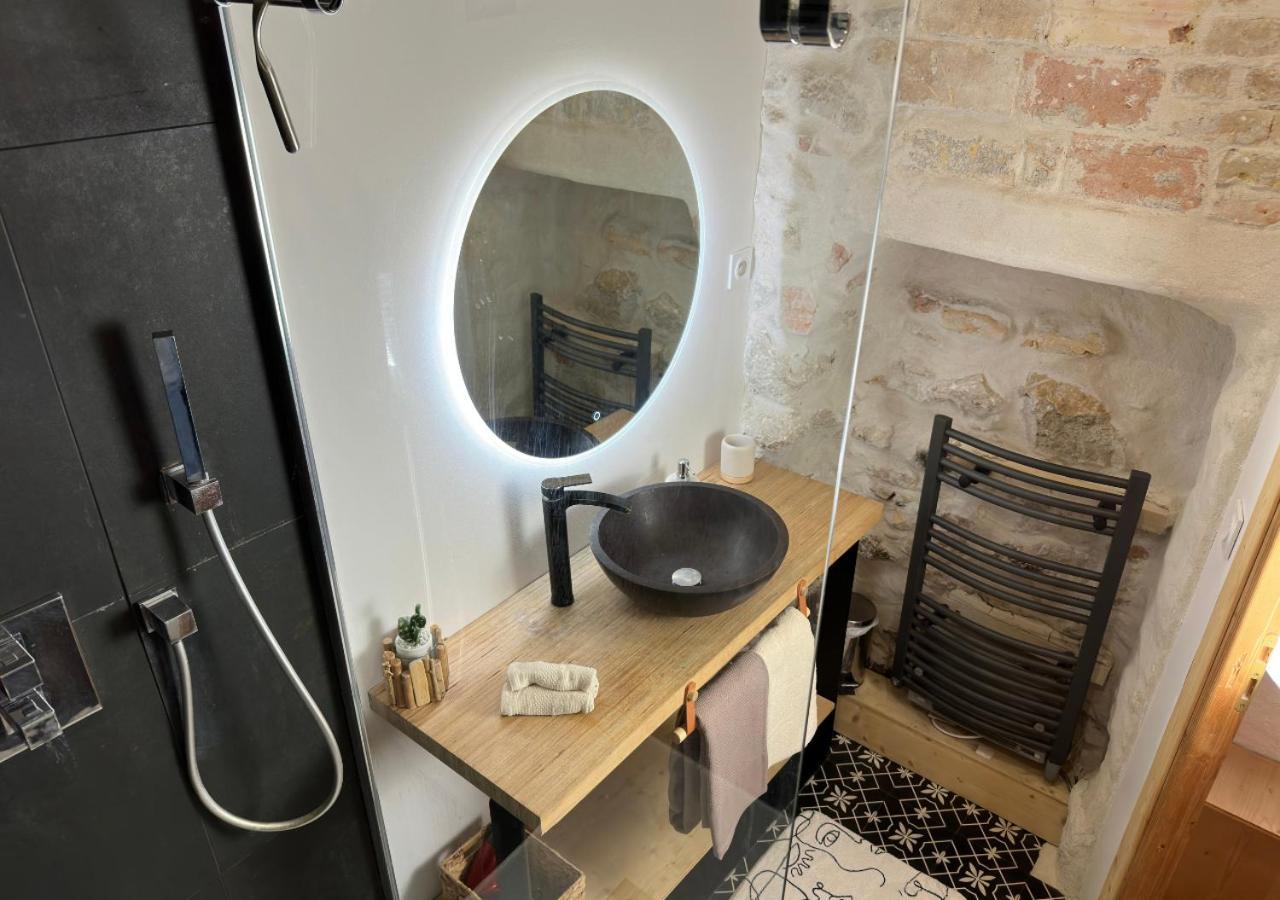 French Loft - Central & Comfy Анси Екстериор снимка